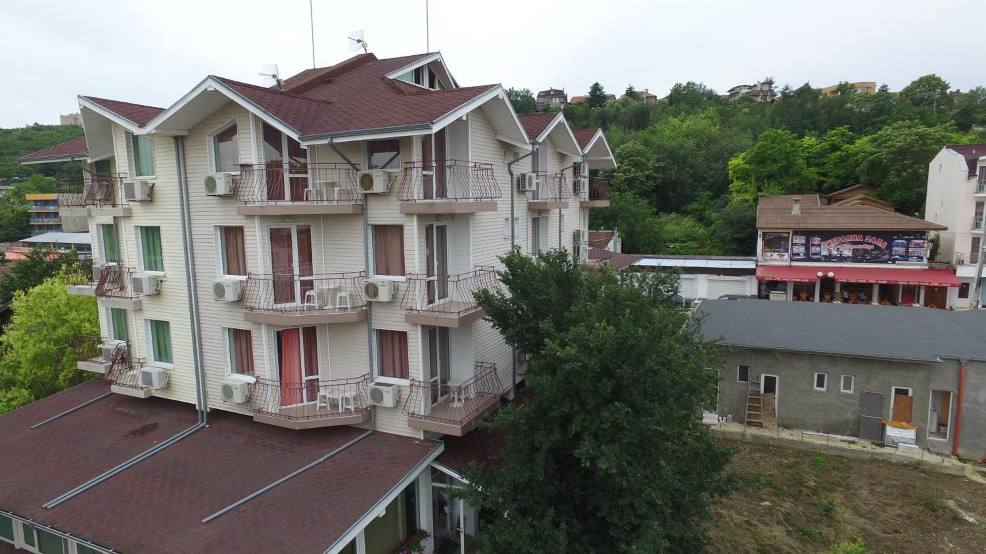 קרנבו Hotel Morski Dar מראה חיצוני תמונה
