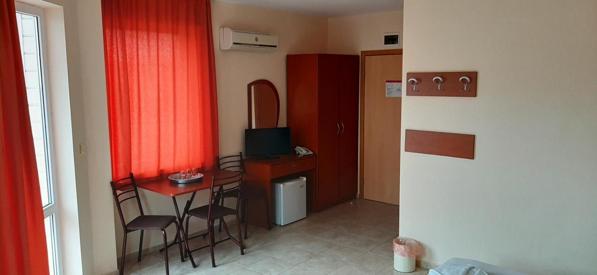 קרנבו Hotel Morski Dar מראה חיצוני תמונה
