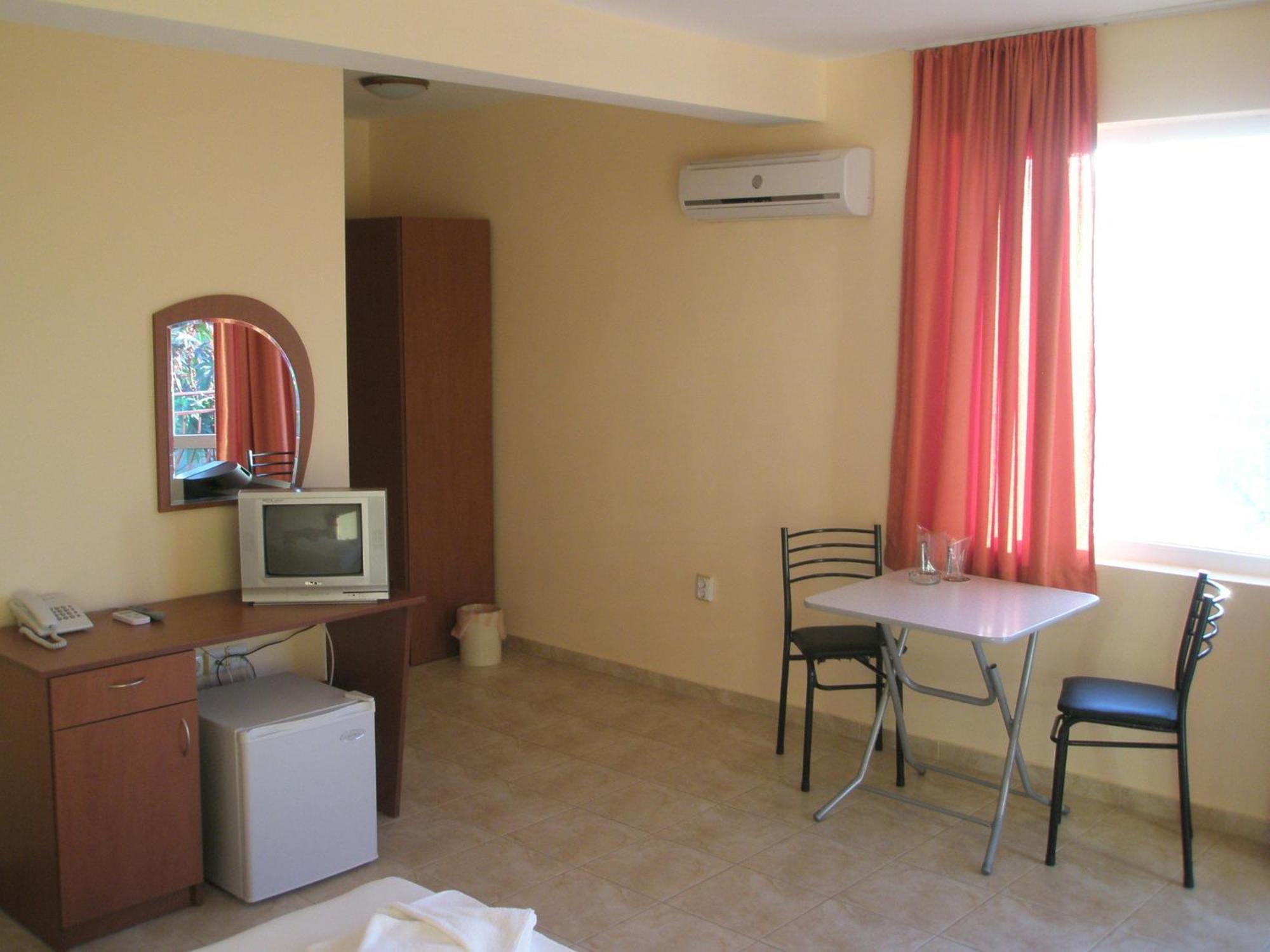 קרנבו Hotel Morski Dar מראה חיצוני תמונה