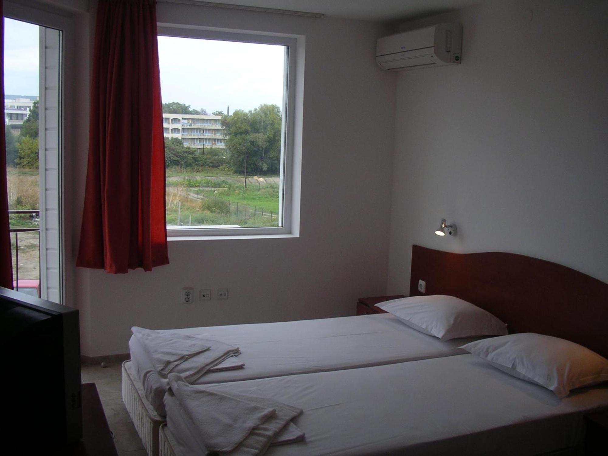 קרנבו Hotel Morski Dar מראה חיצוני תמונה