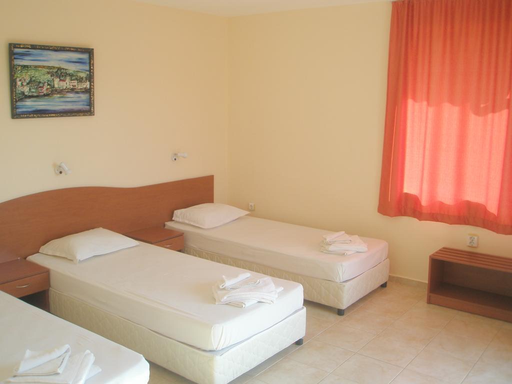 קרנבו Hotel Morski Dar מראה חיצוני תמונה
